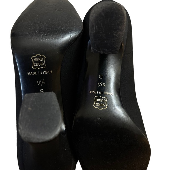 DKNY Vero Cuoio 9 1/2 B women’s black stretchy fabric Italian pumps - Picture 6 of 10
